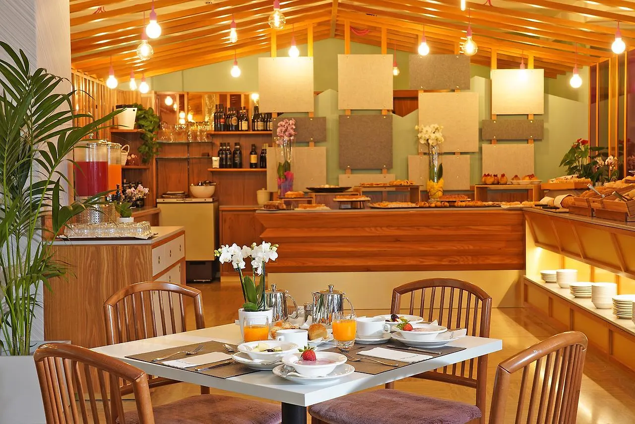 Hotel La Perla - Bike Hotel Garde