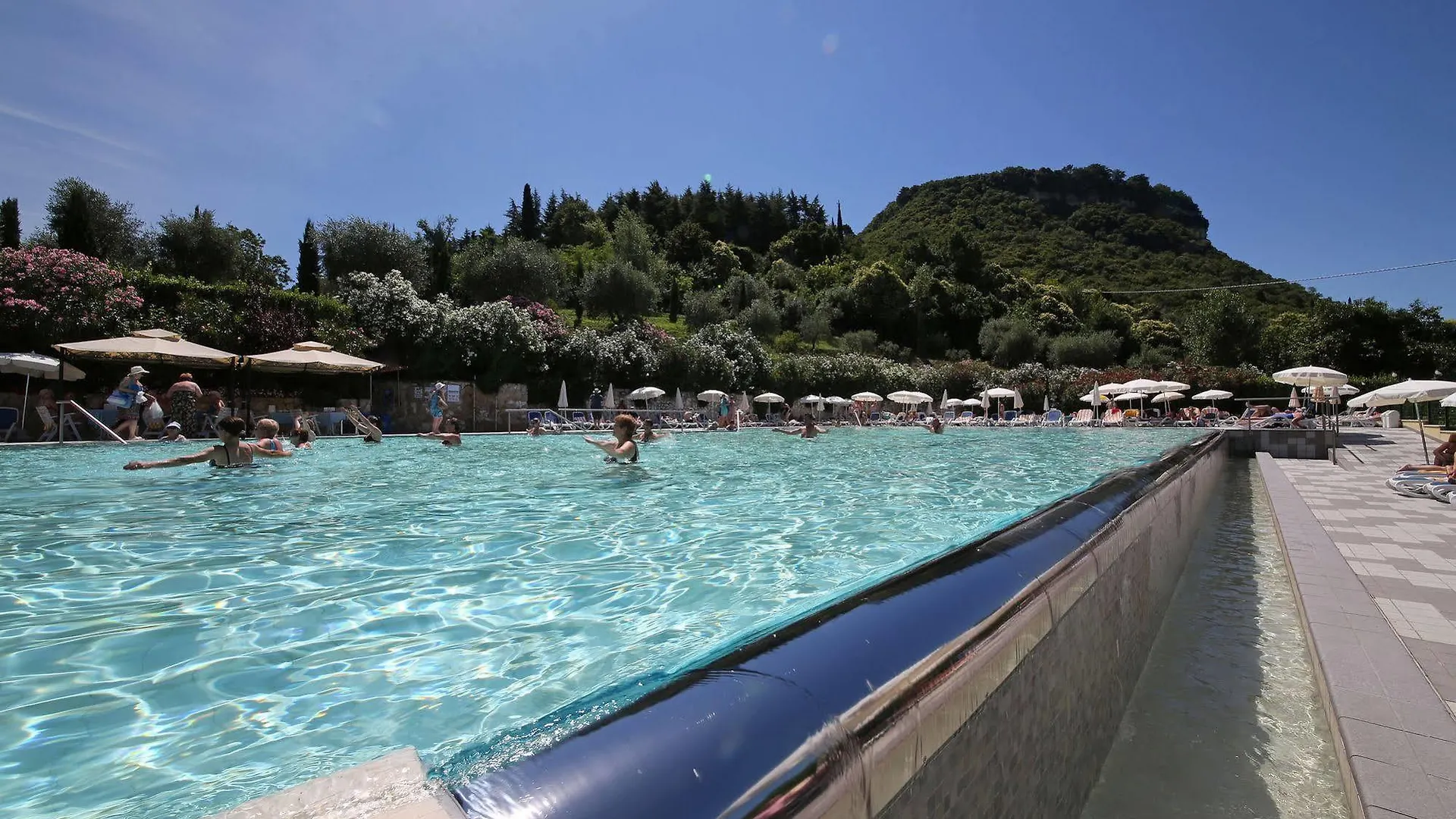 Hotel La Perla - Bike Hotel Garde