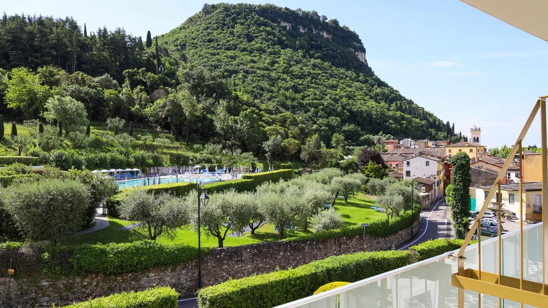 Hotel La Perla - Bike Hotel Garda  3*, Garda (Verona)