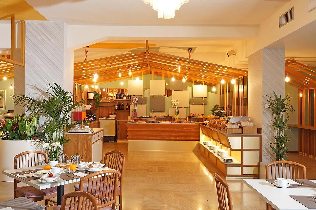 Hotel La Perla - Bike Hotel Garda  Italy