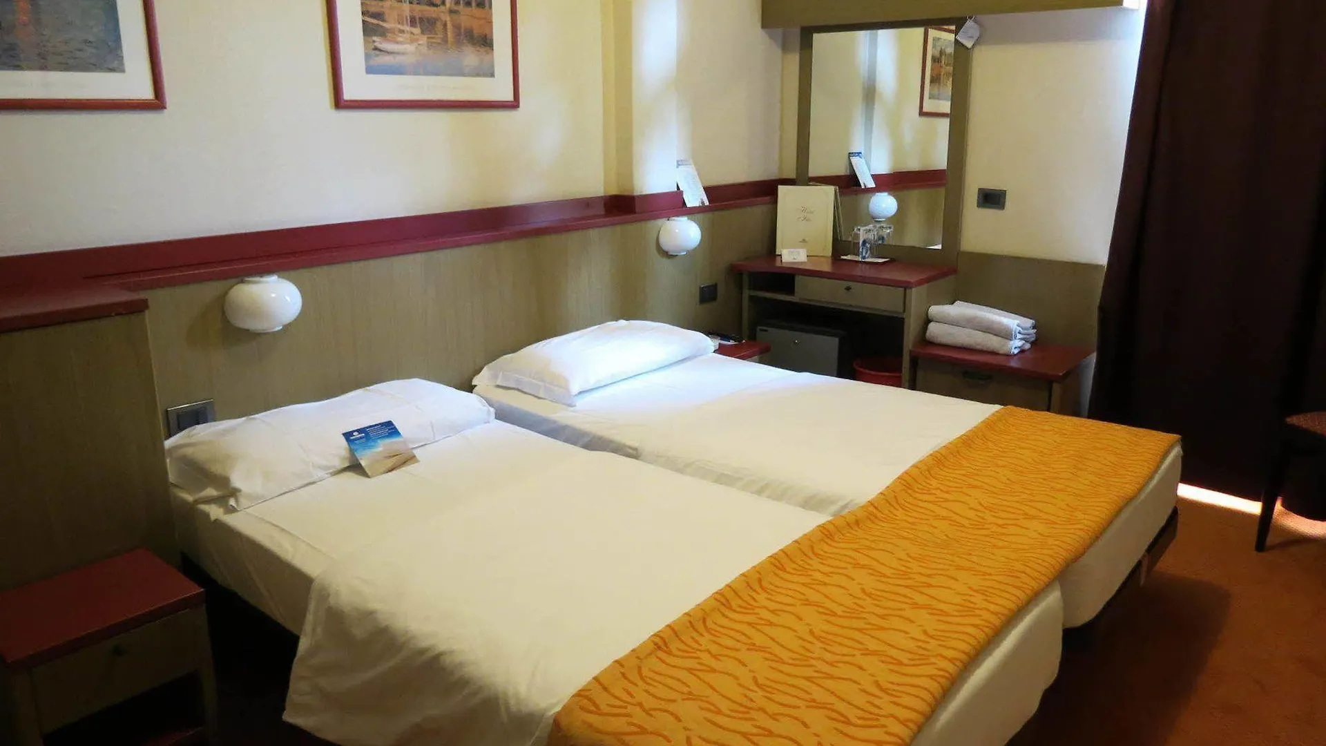 Hotel La Perla - Bike Hotel Garda  3*, Garda (Verona)